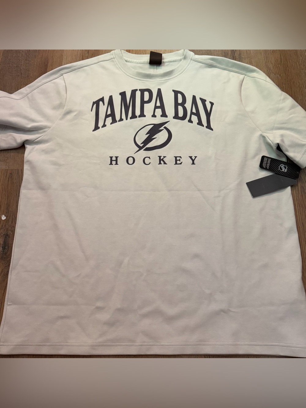 NEW w/tags, NHL Tampa Bay Lightning Hockey Crewneck Sweatshirt Material